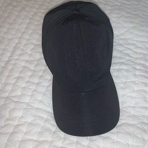 Lightweight hat